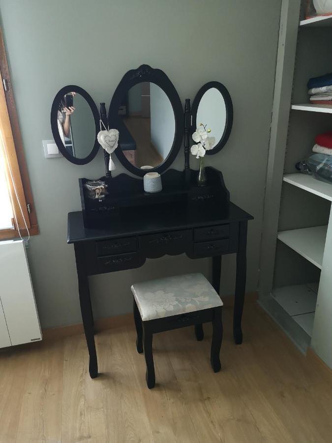 Appartement Meuble Tout Confort Scionzier Exterior foto
