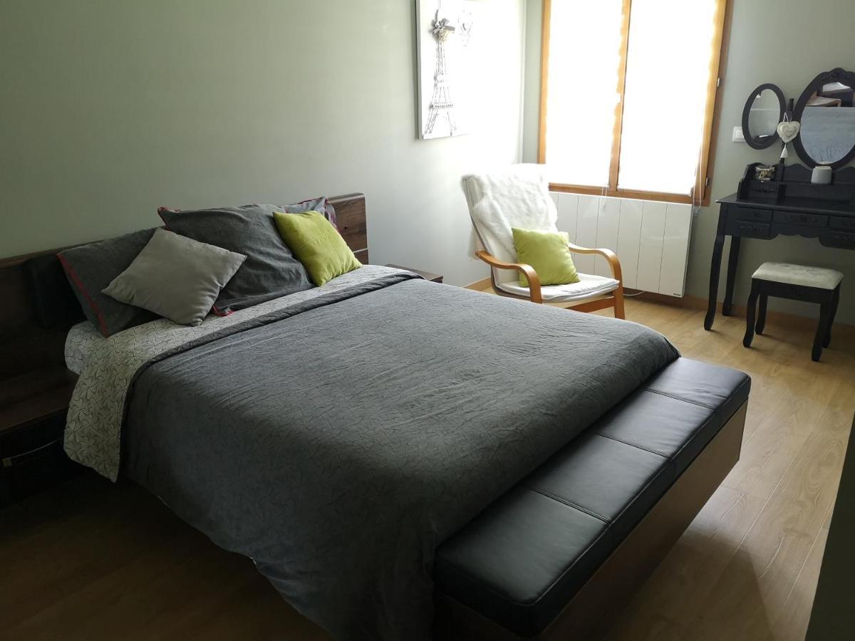 Appartement Meuble Tout Confort Scionzier Exterior foto